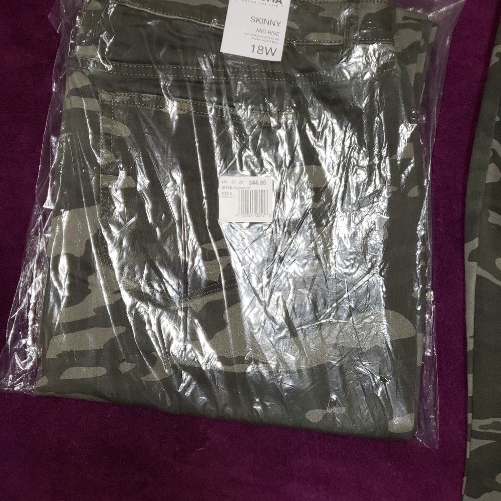 Camouflage Skinny Pants
